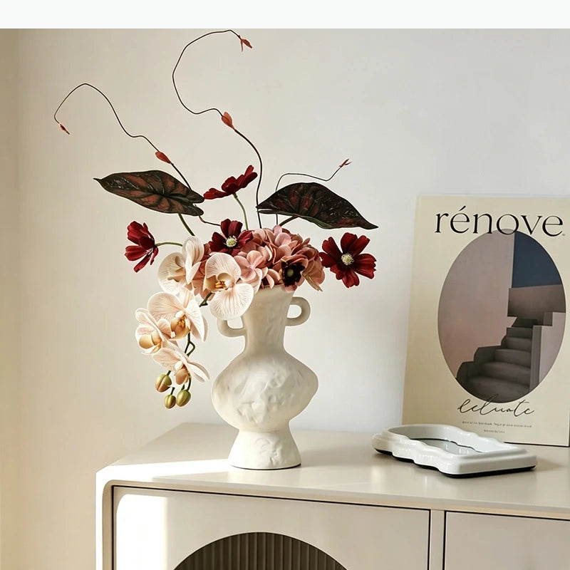 vase moderne minimaliste blanc opaque aspect grumeleux décoration table arrangement floral
