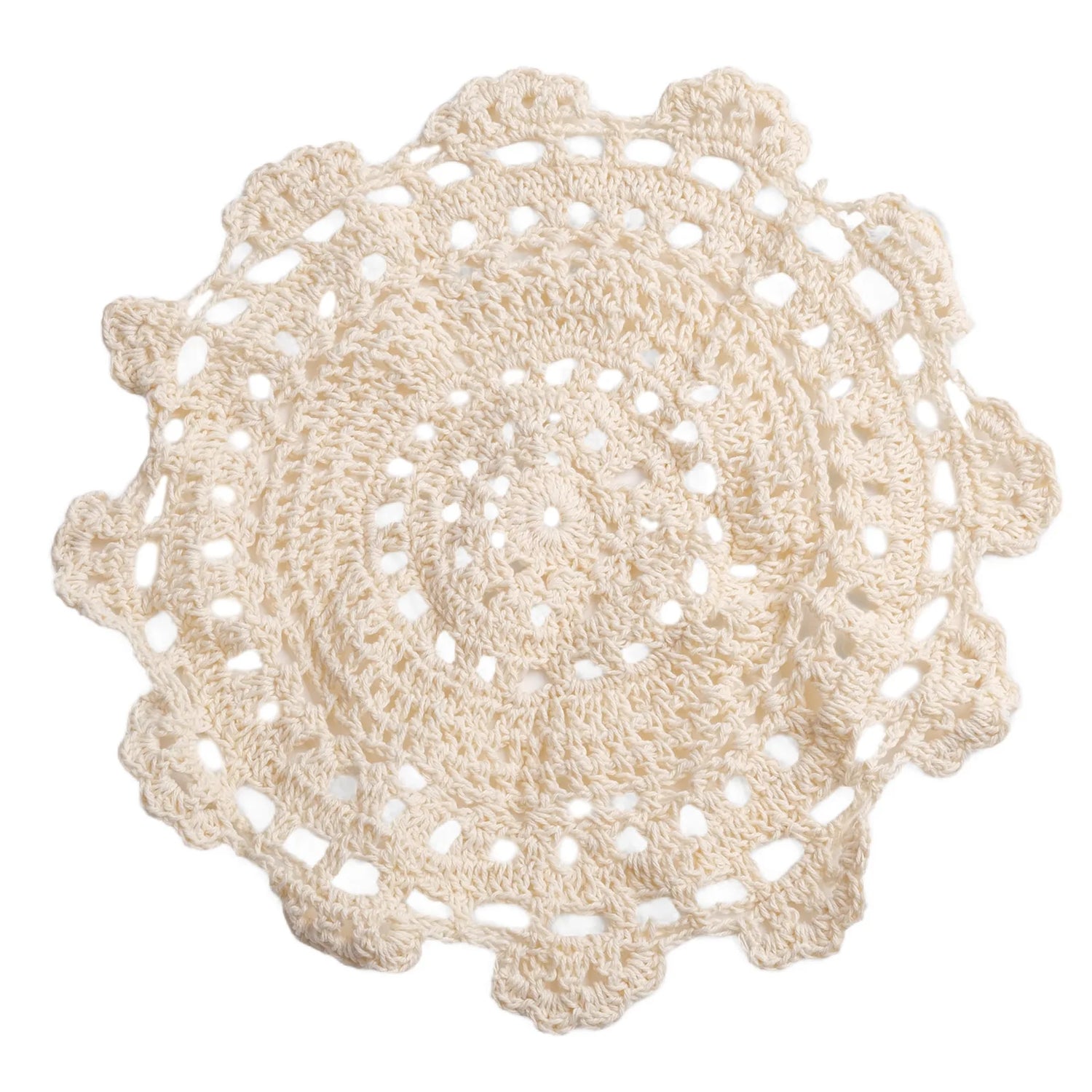 Kit nappe napperon crochet jaune décorant une table de cuisine