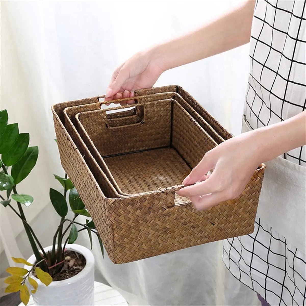 panier marron clair tissage paille rustique naturel poignées intégrées rangement maison fruits pain
