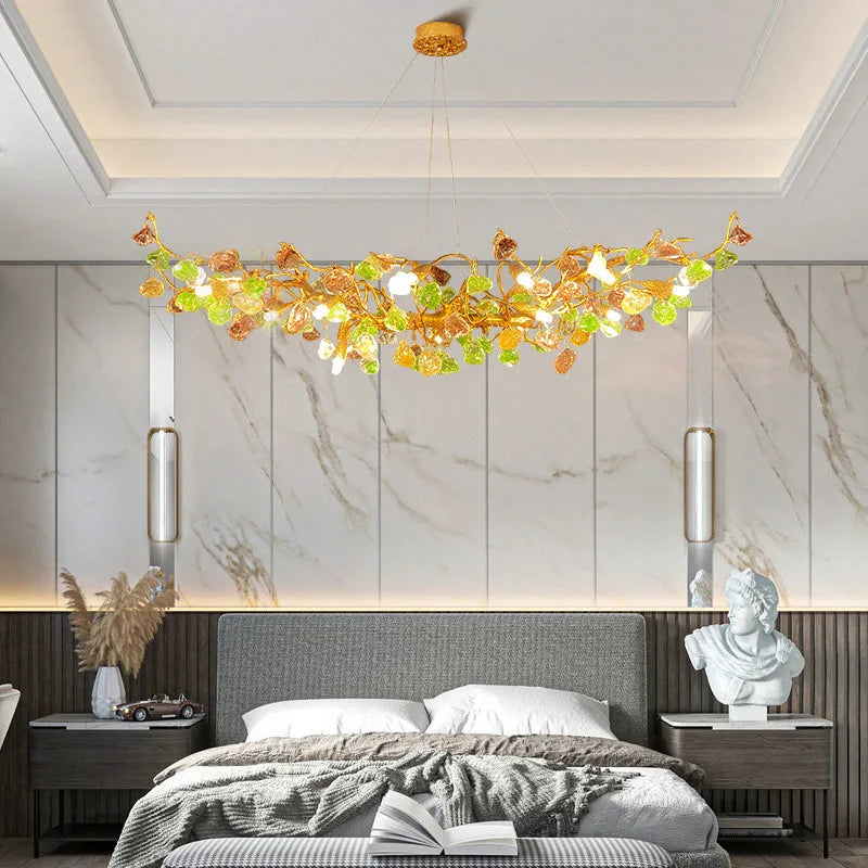 suspension lumineuse moderne dorée branches pierres couleur blanc orange vert