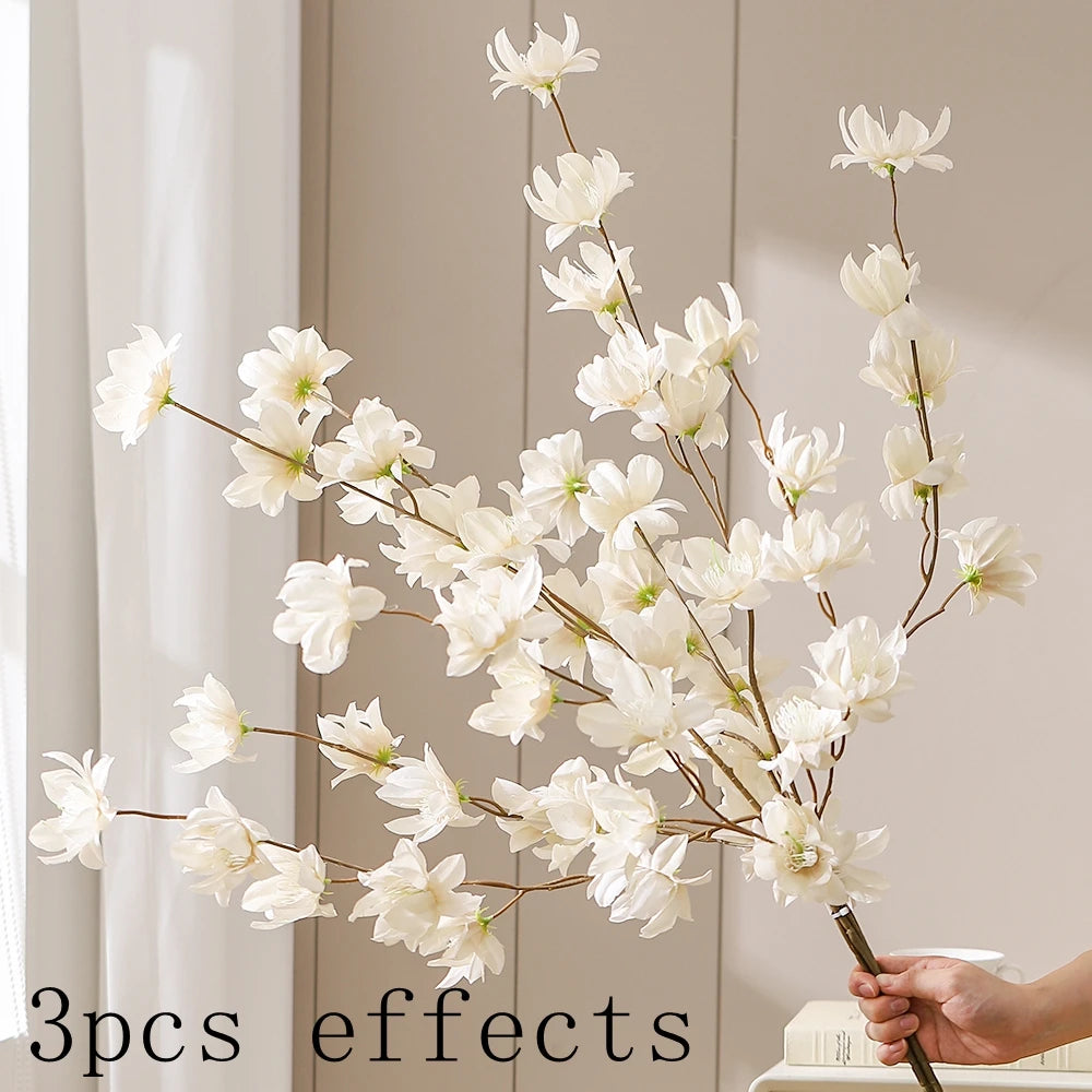 décoration intérieure bouquet fleurs artificielles rose naturel blanc orange rouge bleu vase minimaliste
