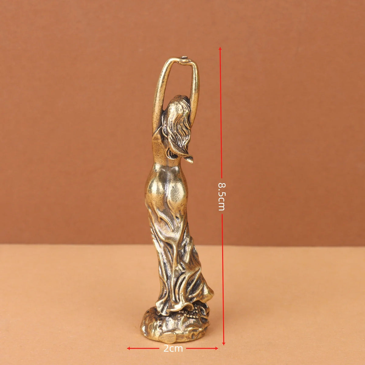 statue décorative femme dorée bronze drapés classique sculptural intérieur 8.5cm haute