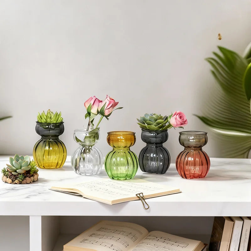 vases verre modernes decoratifs transparents jaune vert rouge fleurs table centerpiece