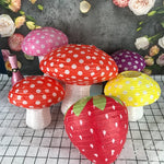 lanterne champignon fraise couleur rouge blanc jaune rose verte points feuilles enfant décoration fête