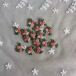broderies dentelle fleurs simples vert rose blanc traditionnelles couture femmes