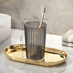 verres dents moderne élégants vert olive doré gris fumé rayures verticales transparents accesoires salle