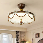 lampe classique marron blanc chaînes dorées texture tissu éclairage romantique chambre enfant