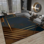 Un intérieur moderne et élégant avec un tapis décoratif aux lignes géométriques dorées et un canapé gris moelleux, créant une atmosphère chaleureuse et sophistiquée.