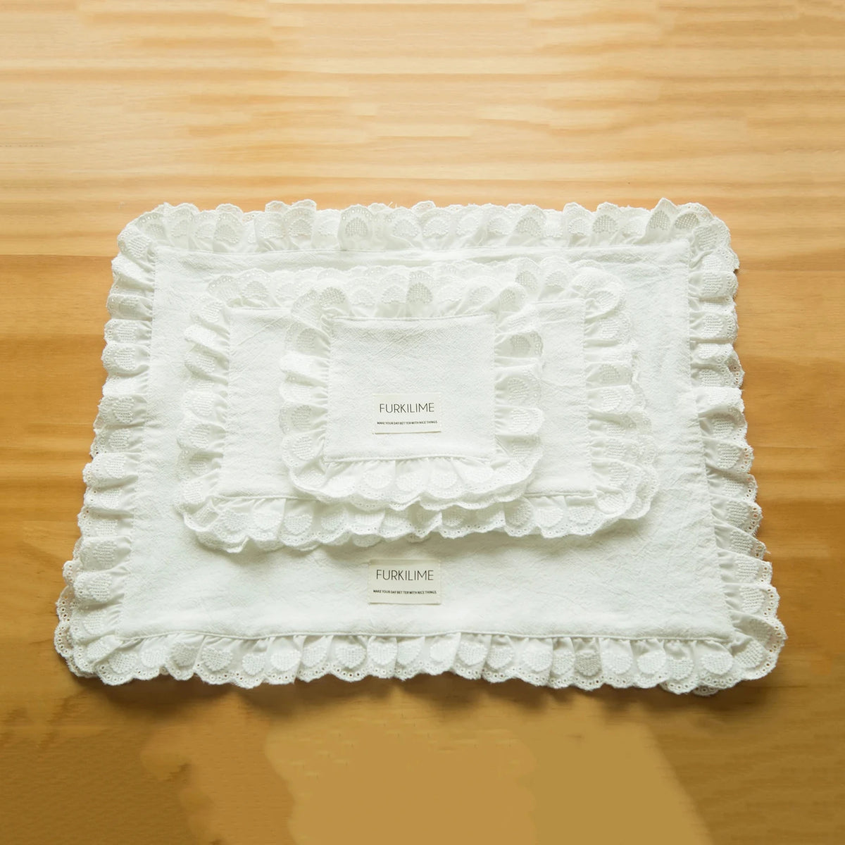 nappes dentelle table serviettes coton assiettes decoration mariage volants doux decoration table fête