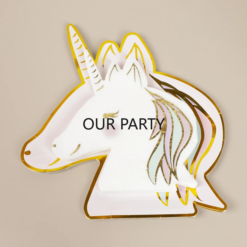 assiettes licorne dorées serviettes motifs arc ciel festifs enfants célébrations colorées tables