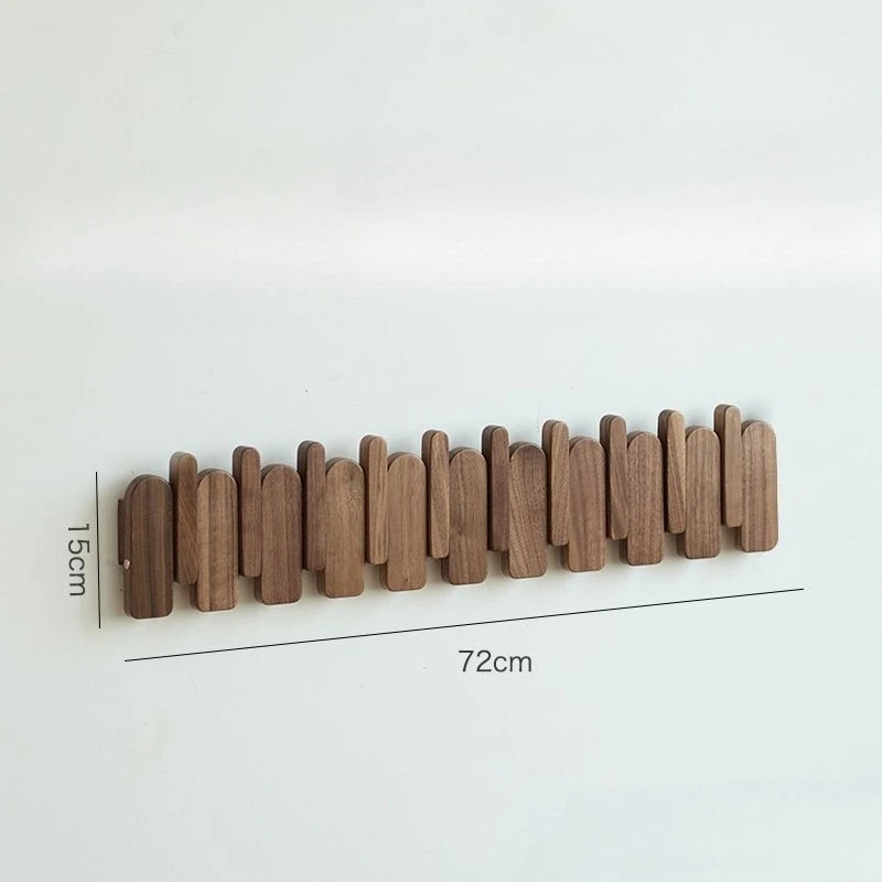 porte clés mural bois naturel moderne marron clair fixations adhésives sacs peluches hooks entrée