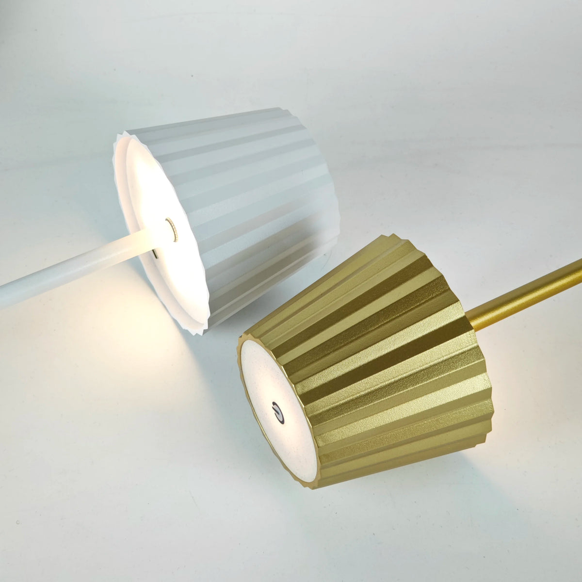 lampe table dorée plissée moderne batterie led rechargeable 5v cem rohs
