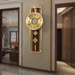 horloge murale chinoise bien être or bois fixation cadran métal motif caractère