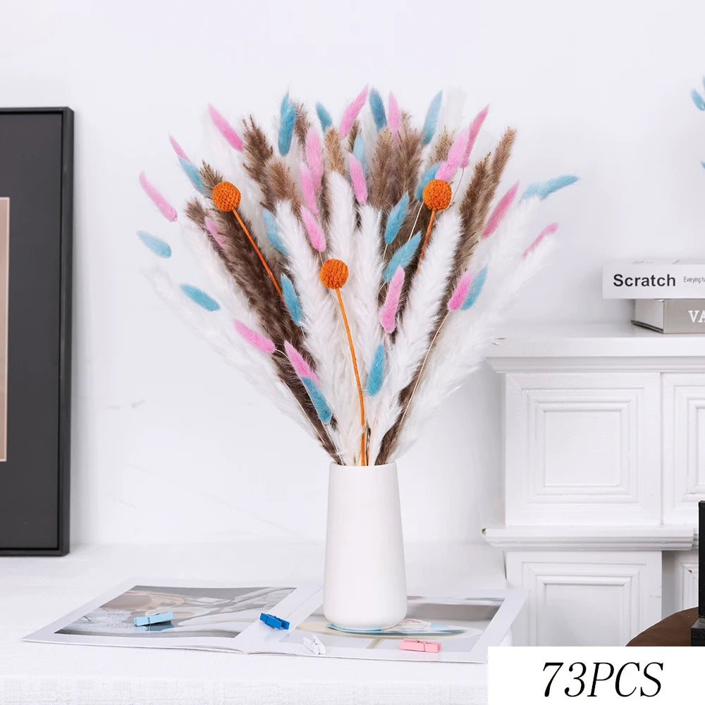 bouquet dried flowers rouge blanc bleu vert feuilles fleurs plumes ruban bleu naturel rustique