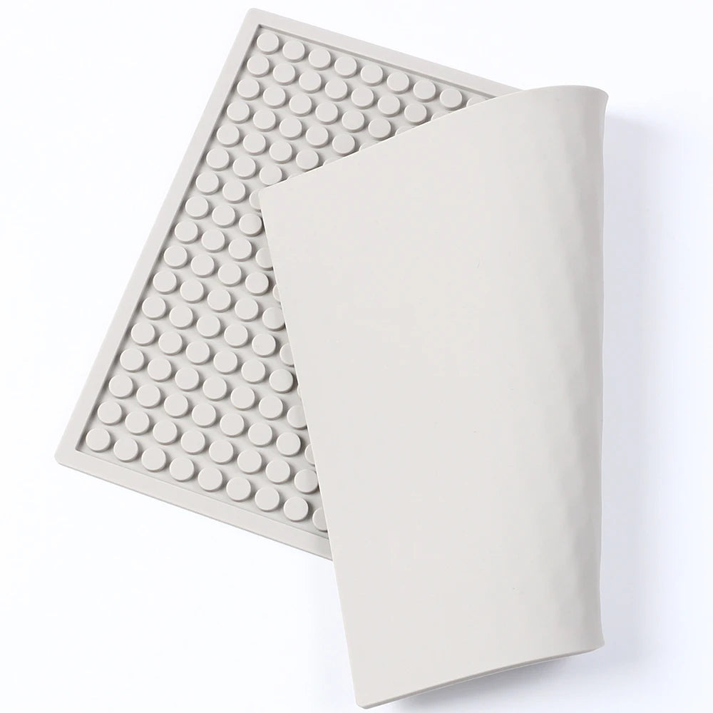 tapis silicone gris moderne points ronds adhésif cuisine résistant chaleur antidérapant collecteur résine