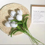 bouquet fleurs artificielles blanc orange moderne minimaliste ruban peluche matériaux artisannels