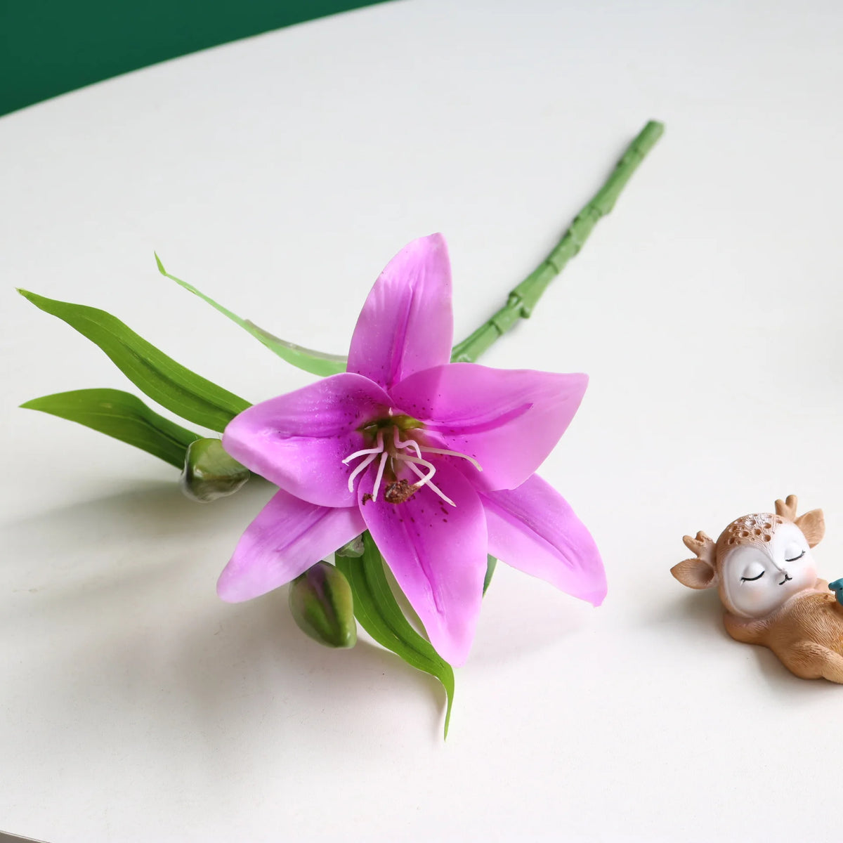 décoration mariage bouquet lys artificiels violet rose jaune blancintérieur festive minimaliste