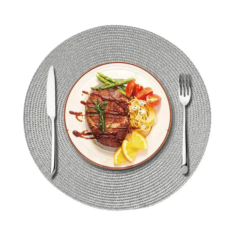 assiettes tissées modernes beige bleu gris jaune opaques set table noël festive