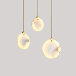 suspension lumineuse moderne marbre blanc gris doré clips métalliques câbles dorés salon chambre