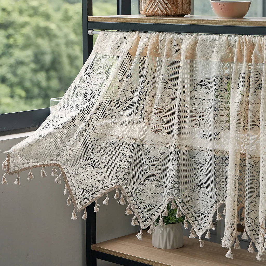 rideau vintage semi transparent brodé motifs géométriques tassellets blancs cuisine fenêtre polyester beigeclair