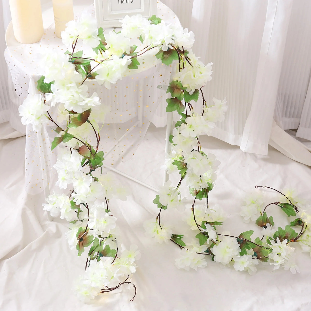 guirlande artificielle fleurs cerisier rose clair blanc anniversaire mariage romantiqueintérieur decoration