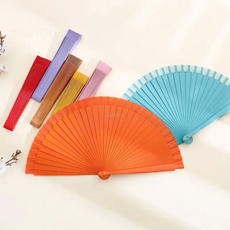 éventails pliants bois multicolore classiques clips fixation opacité plis réguliers traditionnels