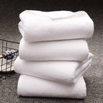 serviettes blanches coton épais absorption rapide dimension 35x75cm qualité haut gamme usage toilette texture