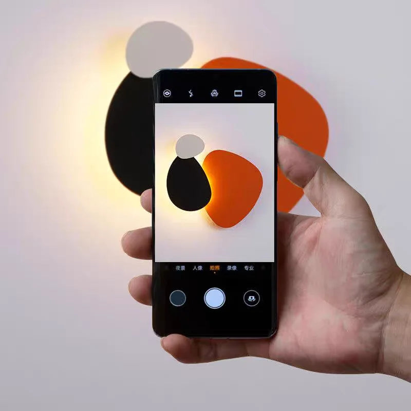 lampe murale moderne abstraite orange bleu blanc éclairage quotidien artistique LED ambiance chambre salon