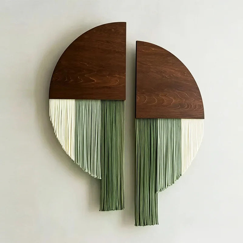 tableau mural bois naturel franges vert marron foncé contemporain decoration mur suspendu tissu textile
