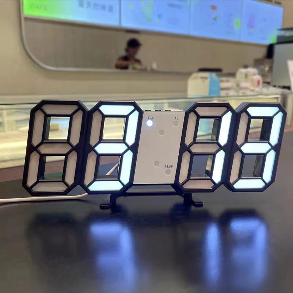 Horloge LED verte multifonction montrant la date et l'heure en gros plan