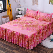 housses lit jupe dentelle motifs floraux carreaux graphiques abstraits taies oreillers assorties