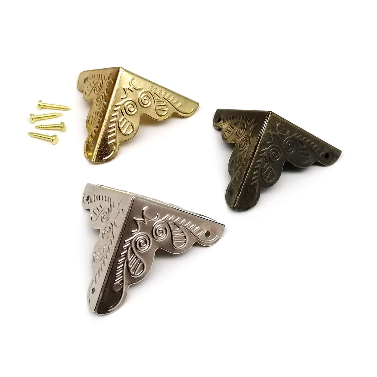 protections angle decoratives or argent bronze ornements floraux vintage meubles