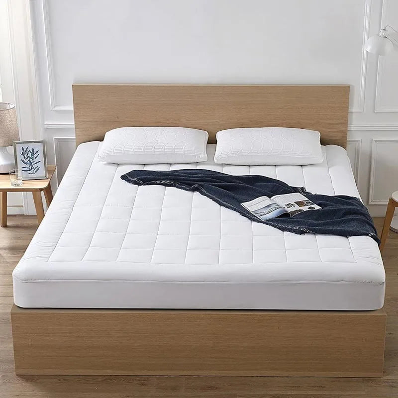 housse matelas épaisse quiltée motif cube d'eau blanc simple moderne