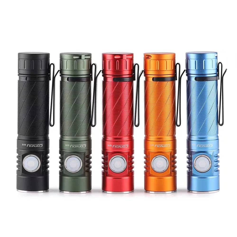 lampe torche led rechargeable type 21700 batterie annneau fixation moderne compact