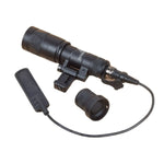 lampe torche tactique led noir texturée clip picatinny rechargeable chasse airsoft moderne