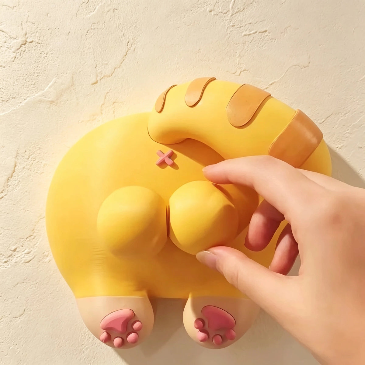 cache prises adhésifs cartoon mignon noir jaune rose peluche doux deux tailles fixations pièces