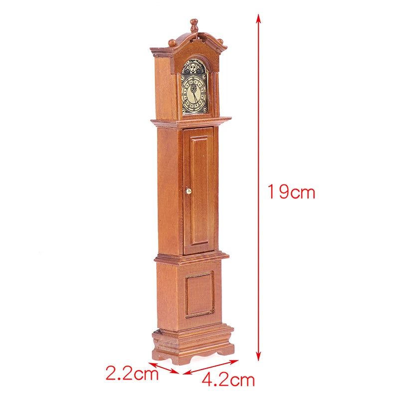 horloge pendule bois marron clair classique vintage cadran chaîne pendante fixe enfants intérieur