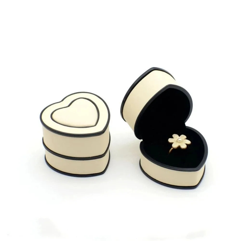 boîtes bijoux coeurs velours blanc noir rouge élégantes portables rangement cadeaux domestiques