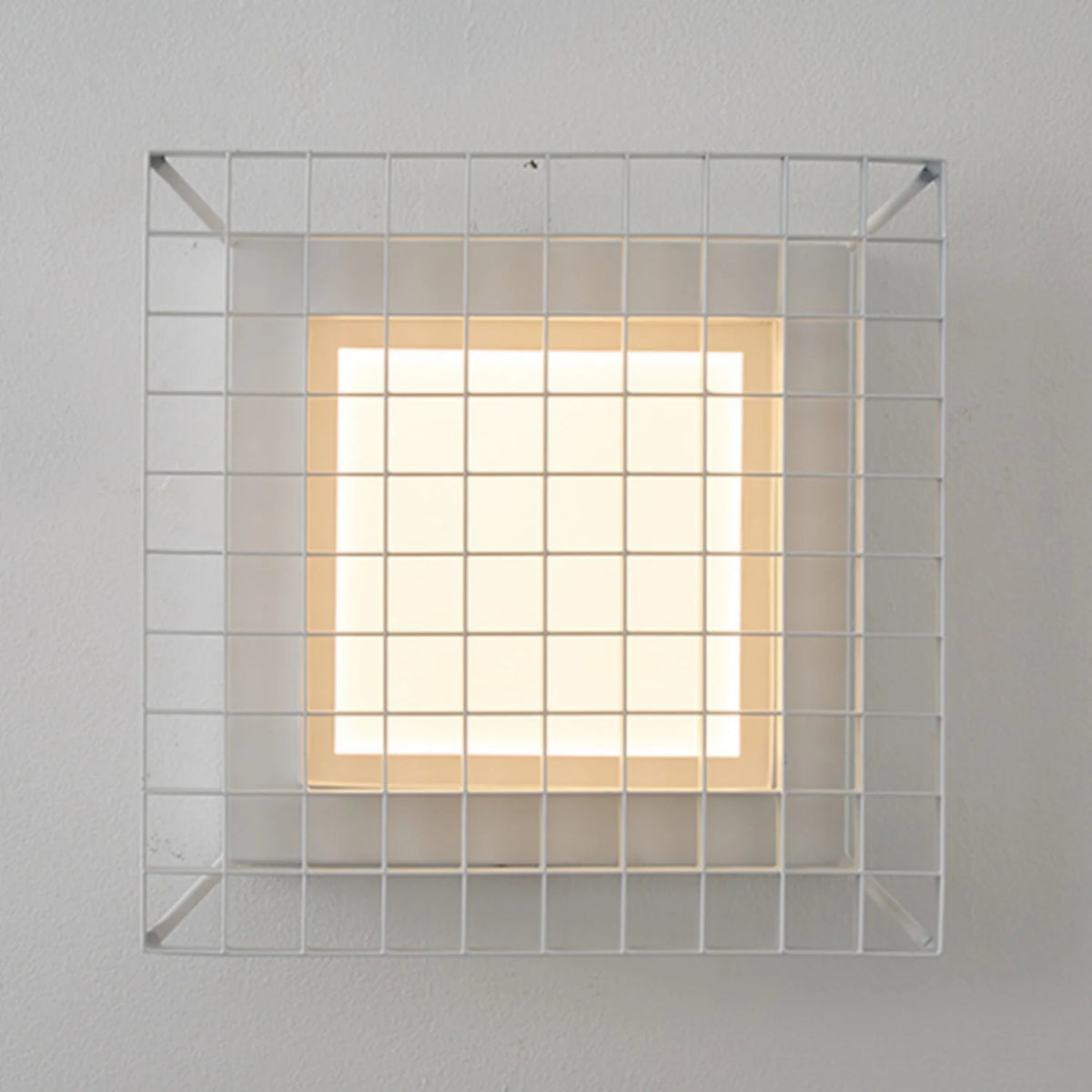 lampe murale moderne blanche grille métal éclairage quotidien cuisine salle bain