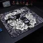 tapis souris jeu violet rose noir motif abstrait texture lisse moderne graphique adhésif