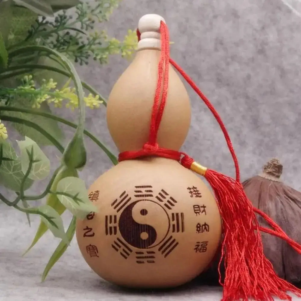 décoration traditionnelle calebasse yin yang chinois pompon rouge suspendue maison collection artisanat