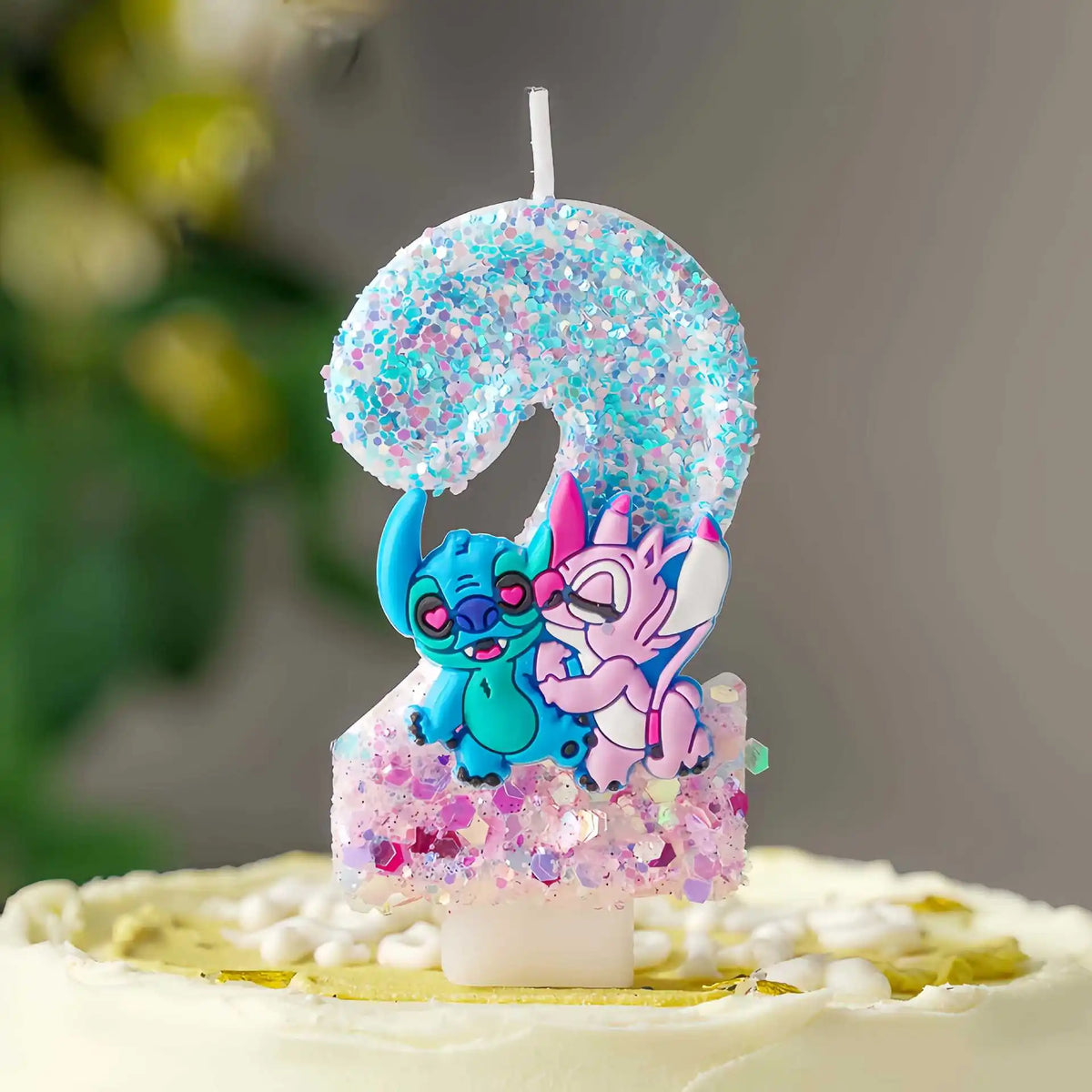 bougies numériques bicolores paillettes personnages animés bleu rose blanc decoration anniversaire enfants