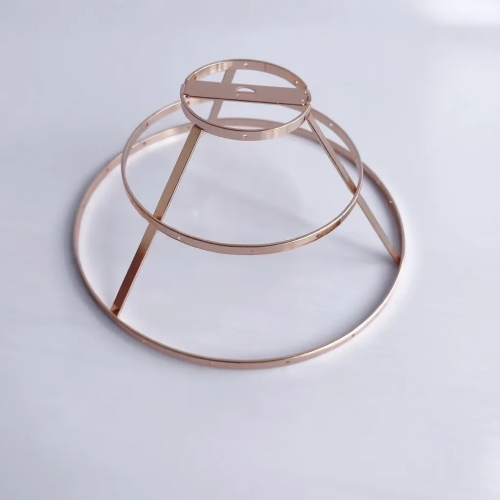 support lampe moderne minimaliste structure circulaire argenté doré barres horizontales verticales opacité fixations invisibles