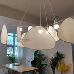 suspension lumineuse moderne blanc formes organiques ampoules câbles suspendus flux lumineux 2000 82000 certification