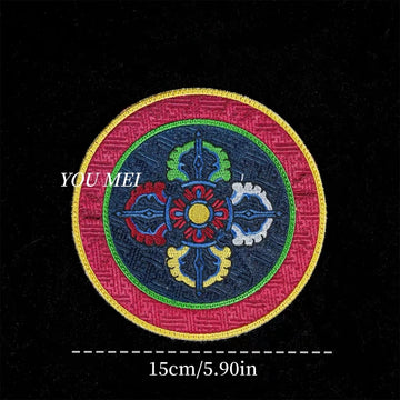 broderies tibétaines motifs fleurs table carrée coton polyester artisanal rouge bleu vert jaune marron