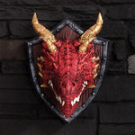 décoration murale tête dragon bouclier rouge or noir médiéval fantastique écailles détaillées rivets métalliques