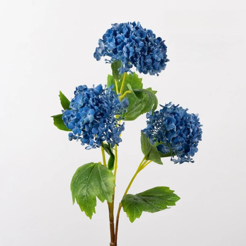 décoration intérieure bouquet artificiels hortensias soie violet rouge bleu vert minimaliste mariage anniversaire
