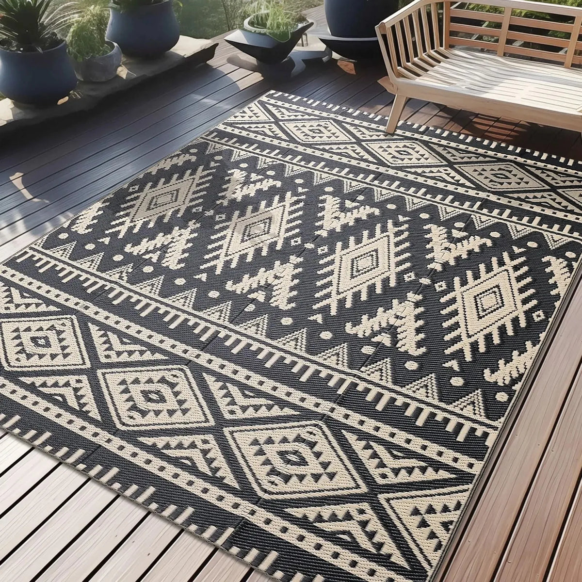 tapis moderne noir blanc motif géométrique triangle losange polyester rectangle