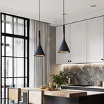 lampes suspendues modernes noir bronze gris clair abat jour conique living bedroom dining room