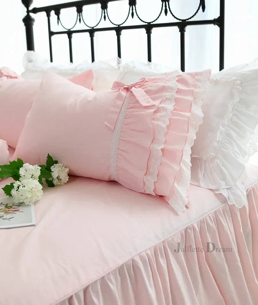Détail de la jupe de lit en coton élégante